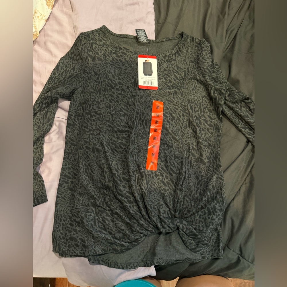 Twist-Hem Long Sleeve Top in Charcoal Animal Print